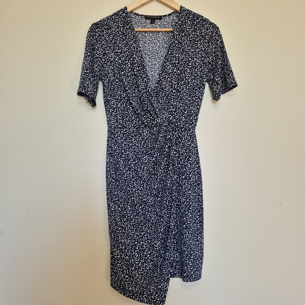 Banana Republic Women's Navy Print Faux Wrap Bodycon Dress Size XS - Picture 4 of 10